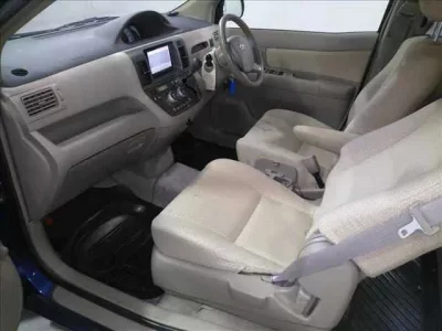 Toyota RAUM