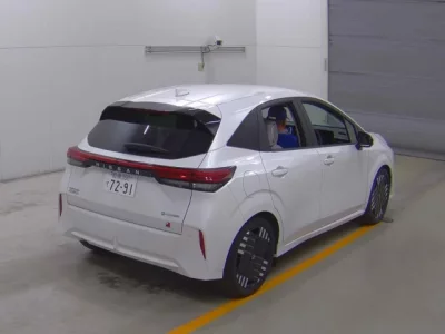 Nissan AURA