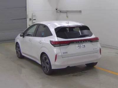 Nissan AURA