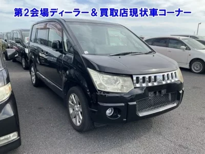 Mitsubishi DELICA D5