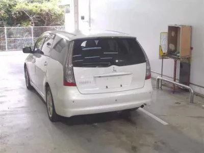 Mitsubishi GRANDIS