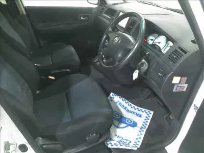Toyota COROLLA SPACIO