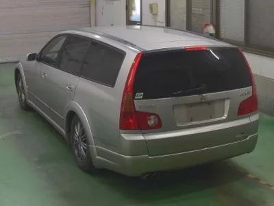 Nissan STAGEA