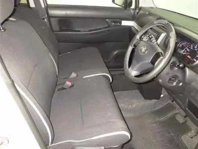 Toyota PIXIS SPACE