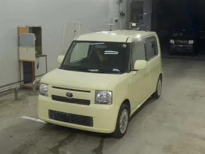Toyota PIXIS SPACE