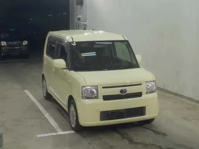 Toyota PIXIS SPACE