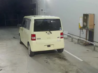 Toyota PIXIS SPACE