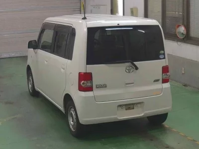 Toyota PIXIS SPACE