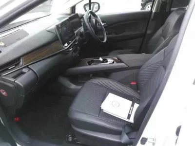 Nissan AURA