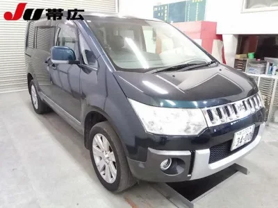 Mitsubishi DELICA D5