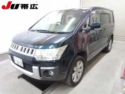 Mitsubishi DELICA D5