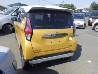 Mitsubishi EK X