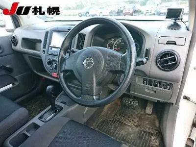 Nissan AD