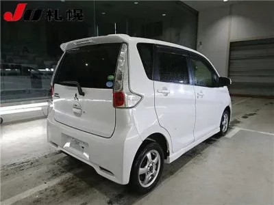Mitsubishi EK CUSTOM