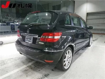 Mercedes-Benz B CLASS