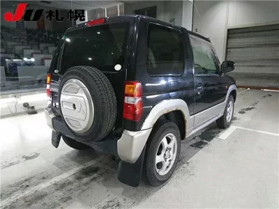 Mitsubishi PAJERO MINI