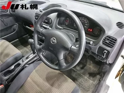 Nissan AD