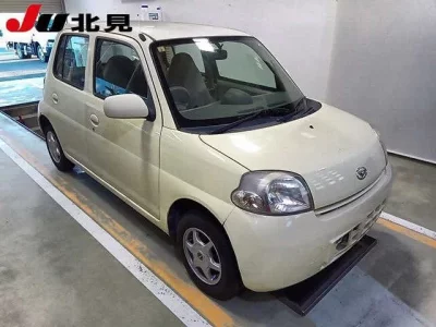 Daihatsu Esse