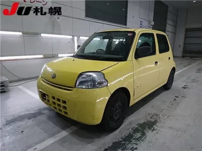 Daihatsu Esse