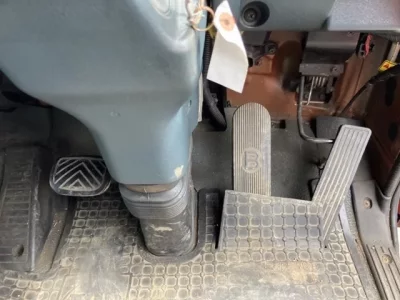Nissan TRUCK