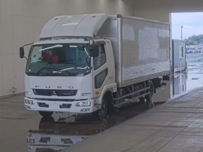 Mitsubishi FUSO FIGHTER