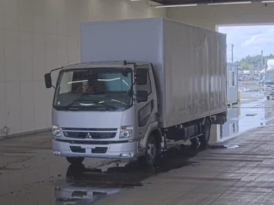 Mitsubishi FUSO FIGHTER