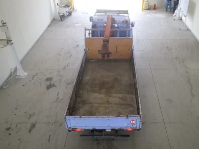 Nissan TRUCK