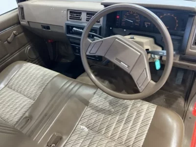 Nissan TRUCK