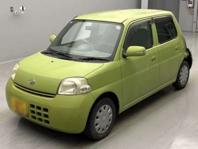 Daihatsu Esse