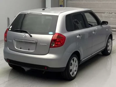 Mazda VERISA