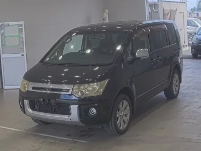 Mitsubishi DELICA D5