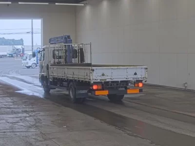 Nissan TRUCK