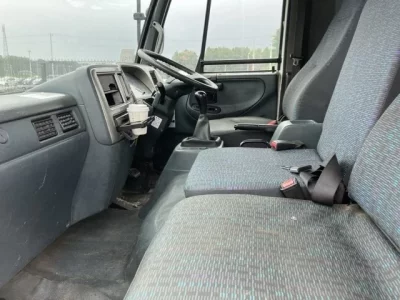 Nissan TRUCK