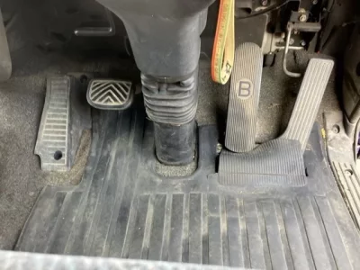 Nissan TRUCK