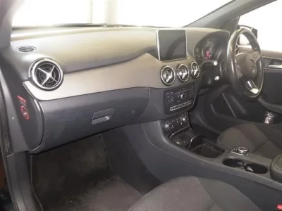 Mercedes-Benz B CLASS