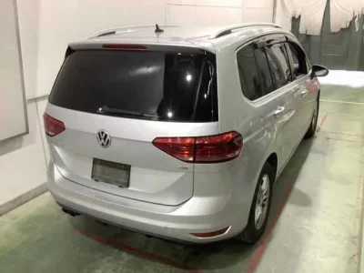 Volkswagen GOLF TOURAN