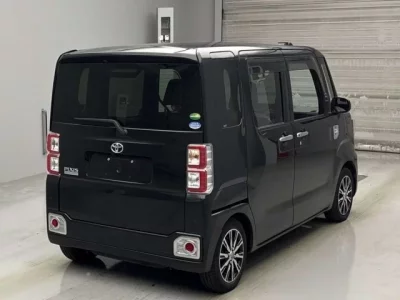 Toyota PIXIS MEGA