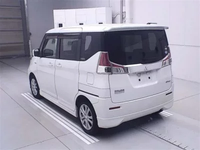 Mitsubishi DELICA D2