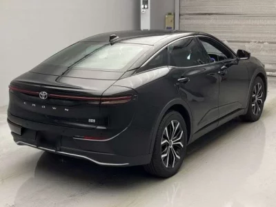 Toyota CROWN CROSSOVER