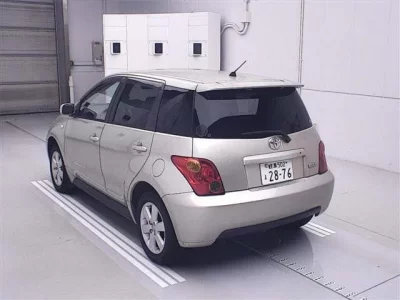 Toyota IST