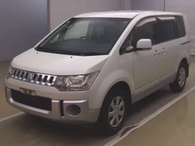 Mitsubishi DELICA D5
