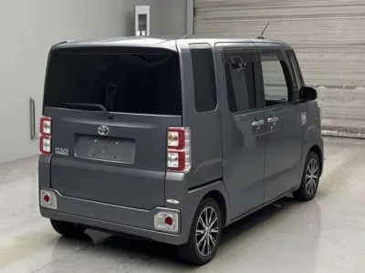 Toyota PIXIS MEGA