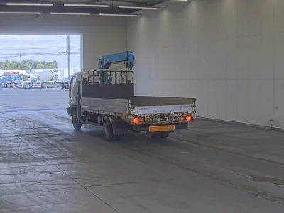 Nissan TRUCK