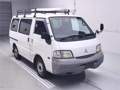 Mitsubishi DELICA