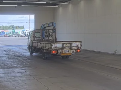 Nissan TRUCK