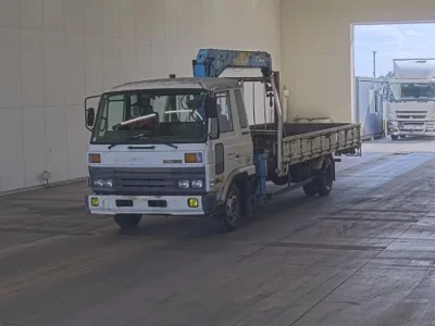 Nissan TRUCK