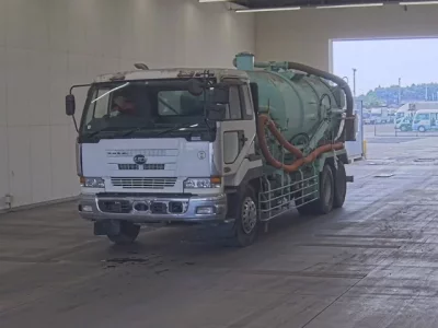 Nissan TRUCK