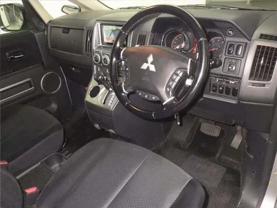 Mitsubishi DELICA D5