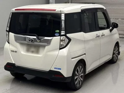Toyota TANK