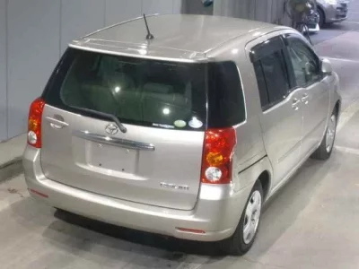 Toyota RAUM